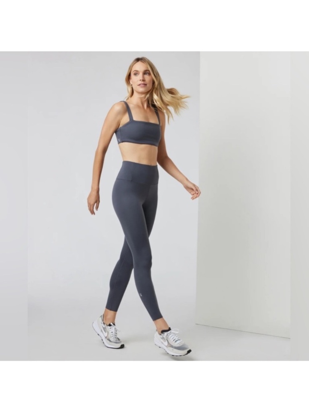 Vuori Evolve High Rise Charcoal Gray Performance Leggings Size Medium Like New!